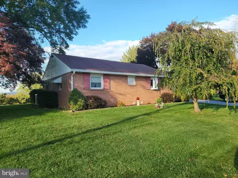 1523 Hollywood Ave, Lititz, PA 17543 photo 4