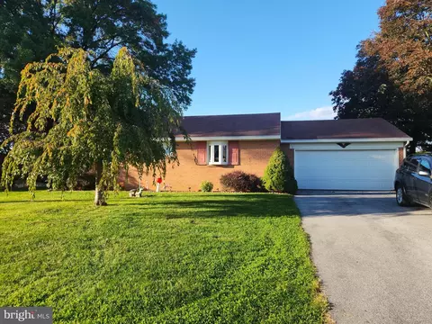 1523 Hollywood Ave, Lititz, PA 17543