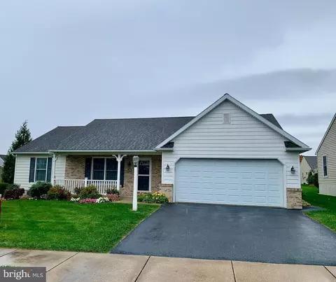 425 Rosewood Dr, Manheim, PA 17545
