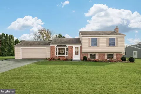 2422 Creek View Dr, Lancaster, PA 17602