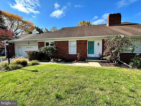 1902 Bloomingdale Ave, Lancaster, PA 17601
