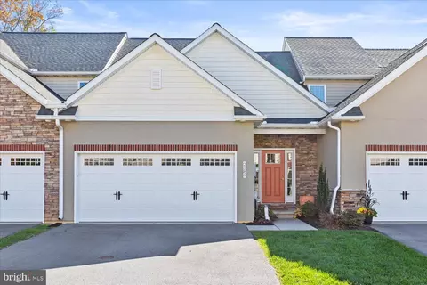 2586 Camas Ln, East Petersburg, PA 17520