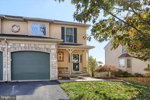 88 Hawk Ln, Ephrata, PA 17522