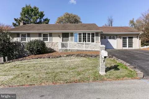 947 Hampden Rd, Elizabethtown, PA 17022