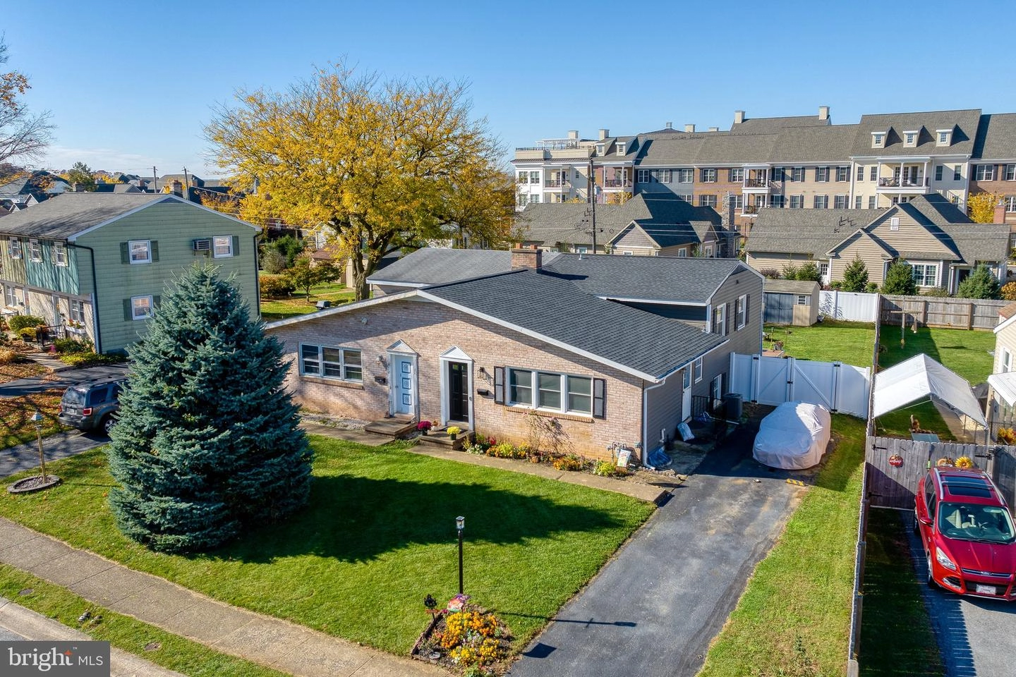 450 Fort Ross Ave, Lititz, PA 17543 photo 3
