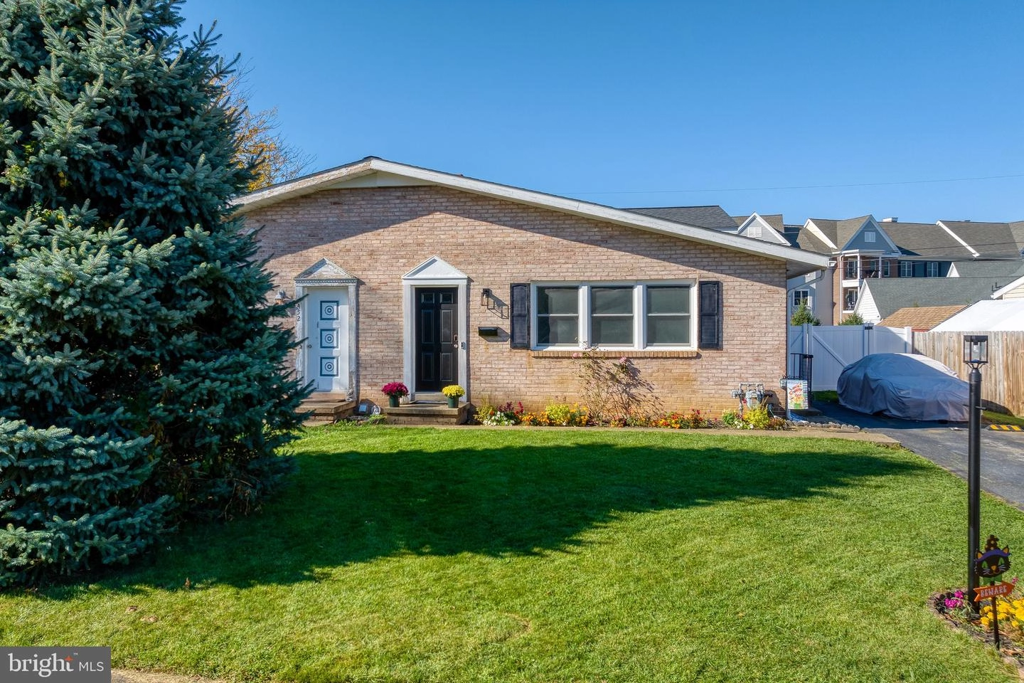 450 Fort Ross Ave, Lititz, PA 17543 photo 1