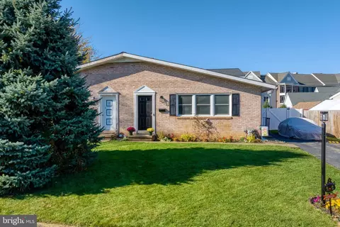 450 Fort Ross Ave, Lititz, PA 17543