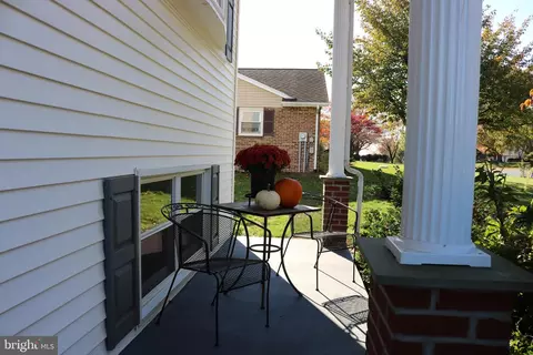 213 Audrey Dr, Lititz, PA 17543 photo 4