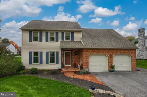 325 N Homestead Dr, Landisville, PA 17538