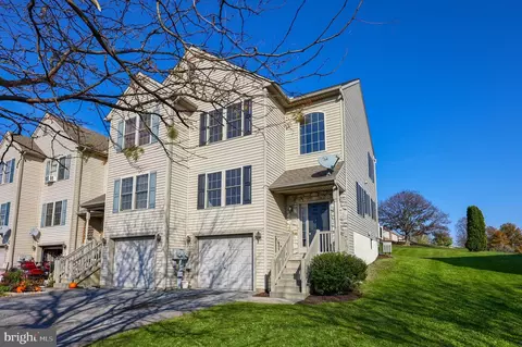29 Chickadee Cir, Leola, PA 17540