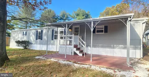 5 Dogwood Dr, Conestoga, PA 17516
