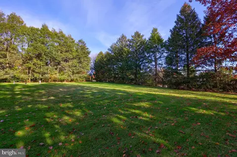558 Longfellow Dr, Lancaster, PA 17602