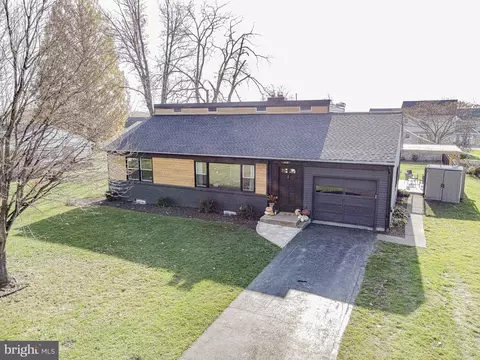 130 City Mill Rd, Lancaster, PA 17602