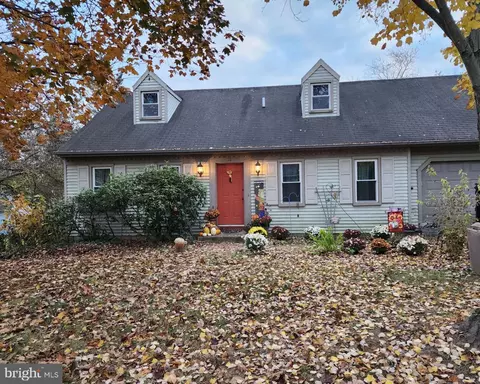 16 Yardley Grn, Lancaster, PA 17603