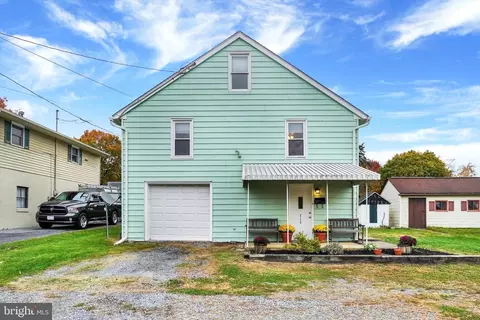 719 Water St, Mount Joy, PA 17552