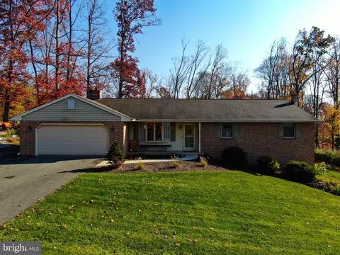 1048 Prospect Rd, Columbia, PA 17512