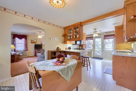 448 S Walnut St, Lititz, PA 17543 photo 18