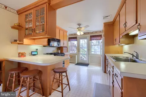 448 S Walnut St, Lititz, PA 17543 photo 10
