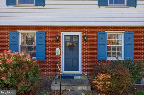 448 S Walnut St, Lititz, PA 17543 photo 3