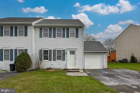 131 Sherfield Ct, Elizabethtown, PA 17022