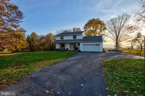 1414 Knob Hill Dr, Lititz, PA 17543 photo 4