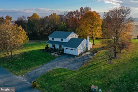 1414 Knob Hill Dr, Lititz, PA 17543 photo 3