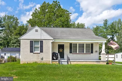 723 Turnpike Rd, Elizabethtown, PA 17022