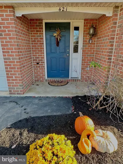 421 Crosswinds Dr, Lititz, PA 17543 photo 3