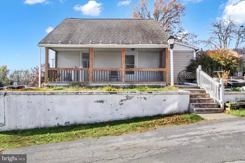 26 Railroad Ave, Marietta, PA 17547