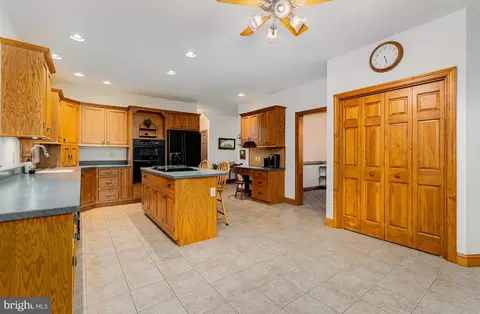 445 W Newport Rd, Lititz, PA 17543 photo 12