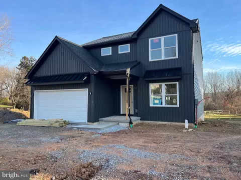 60 E Mohler Church Rd, Ephrata, PA 17522
