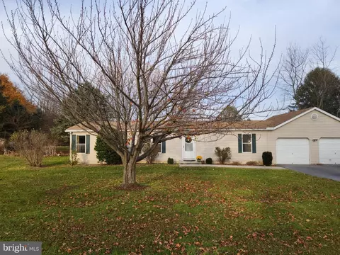 29 Mount Airy Rd, New Providence, PA 17560