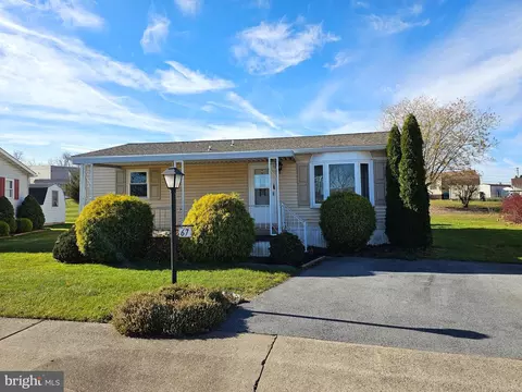 67 Mockingbird Cir, Denver, PA 17517