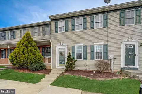 24 Michael Ct, Ephrata, PA 17522