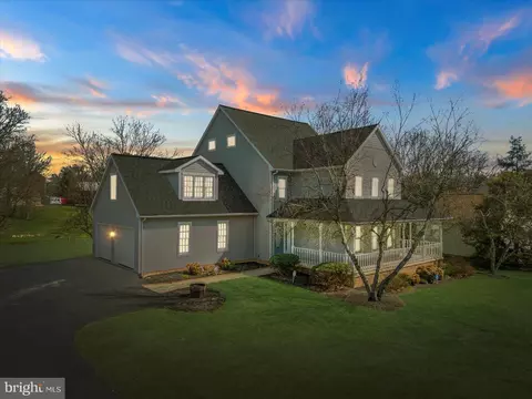 Exterior - 2755 Pendleton Dr, Lititz, PA 17543 photo 2 of 6