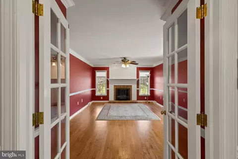 Living - 2755 Pendleton Dr, Lititz, PA 17543 photo 3 of 3