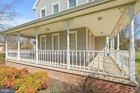 Exterior - 2755 Pendleton Dr, Lititz, PA 17543 photo 3 of 6