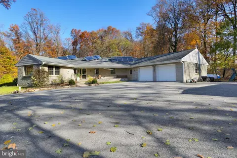 929 Chestnut St, Gap, PA 17527