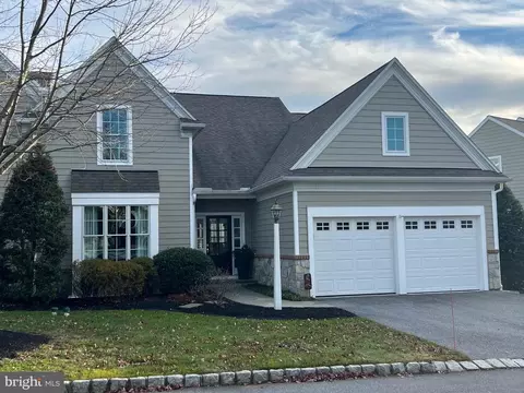 131 Bank Barn Ln, Lancaster, PA 17602