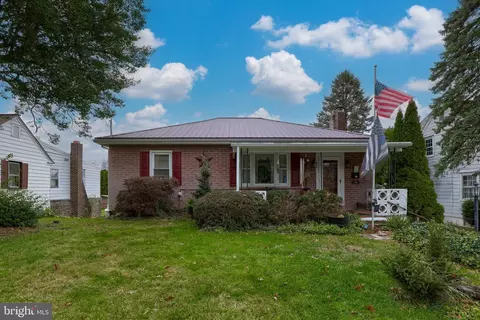171 E New St, Mountville, PA 17554