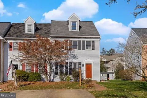 374 Cardinal Rd, Lititz, PA 17543