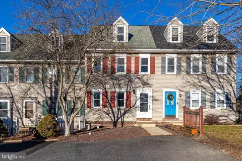 819 Oak St, Denver, PA 17517