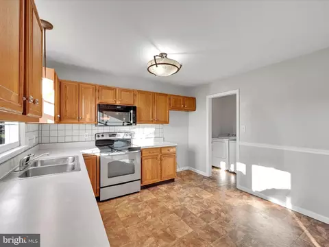 89 Laurie Ln, Lititz, PA 17543 photo 7