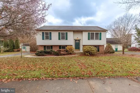 203 Meadow Ln, Quarryville, PA 17566