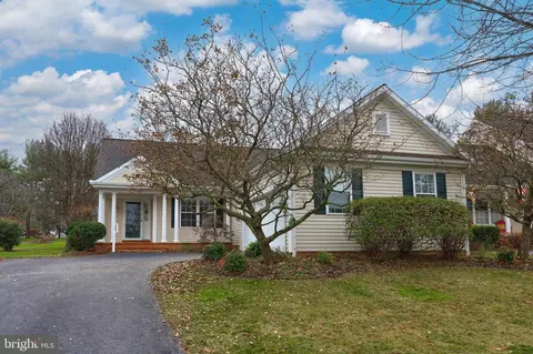 620 Wallingford Rd, Lititz, PA 17543 photo 2