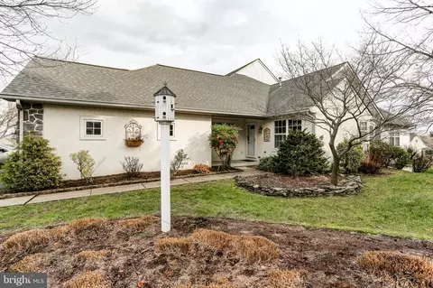 617 Crestgate Pl, Millersville, PA 17551