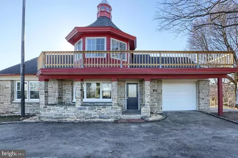 562 Georgetown Rd, Ronks, PA 17572