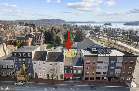 144 Locust St, Columbia, PA 17512