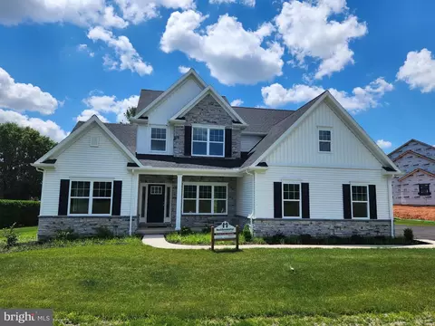 10 Brunners Grove Rd, Reinholds, PA 17569