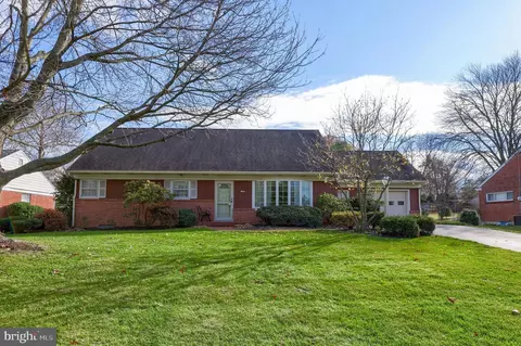 1939 Sterling Pl, Lancaster, PA 17601